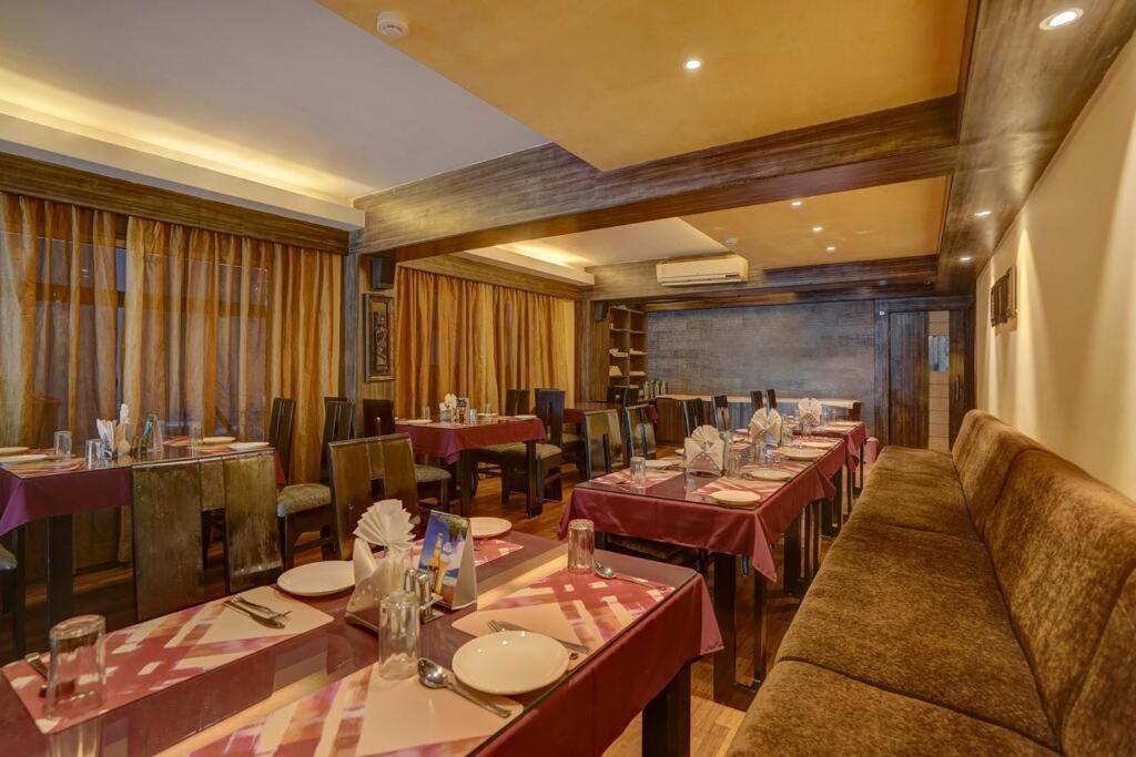 Hotel Miland Palace Bhubaneswar Exterior photo